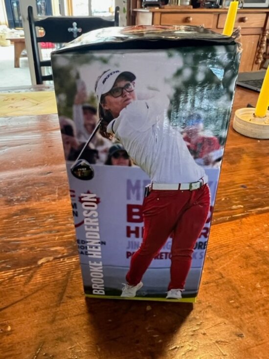 Brooke Henderson Limited Edition Ottawa Senators Bobblehead NWT Collectible - Picture 4 of 8